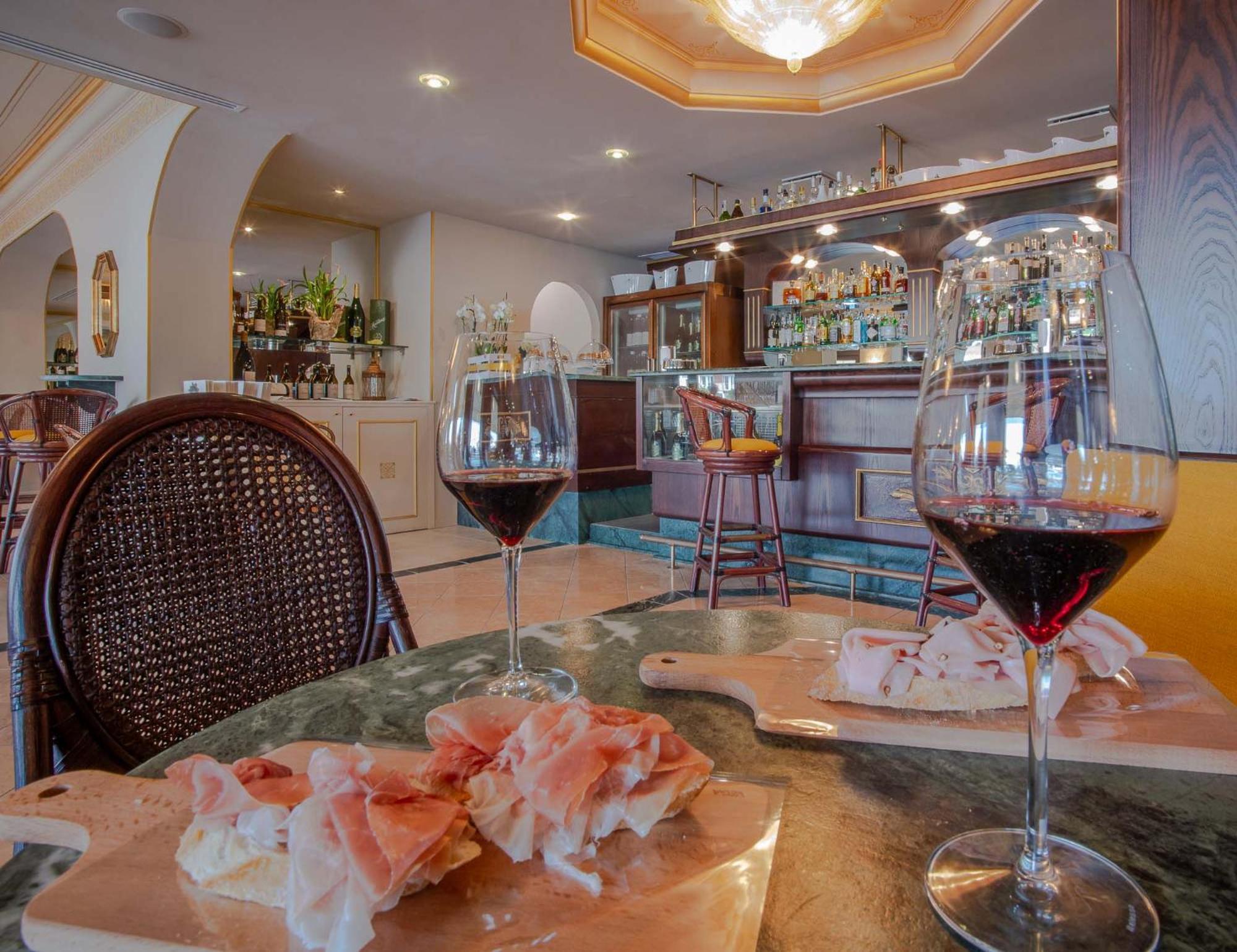 Hotel Hannover Grado Bagian luar foto