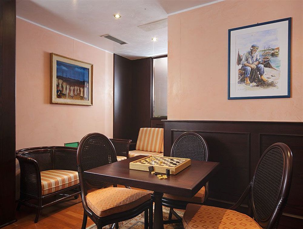 Hotel Hannover Grado Bagian luar foto