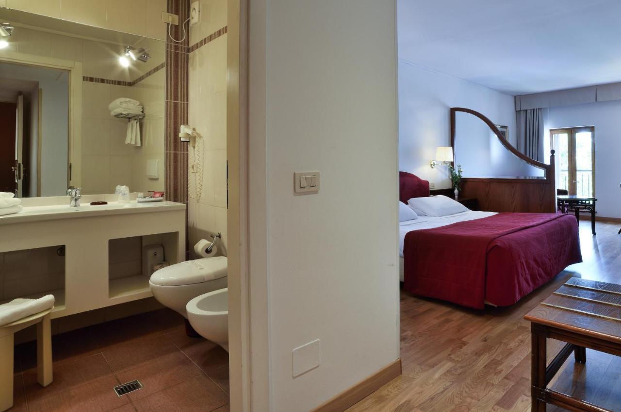 Hotel Hannover Grado Bagian luar foto